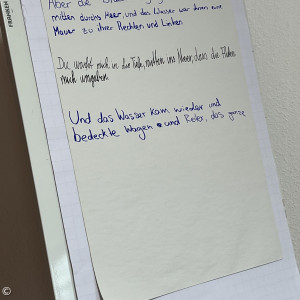 Flipchart mit Bibelstellen, die von der Bedrohlichkeit des Wassers berichten